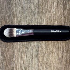 Chanel Makeup Brush Chanel Foundation Brush Chanel Brush “6”